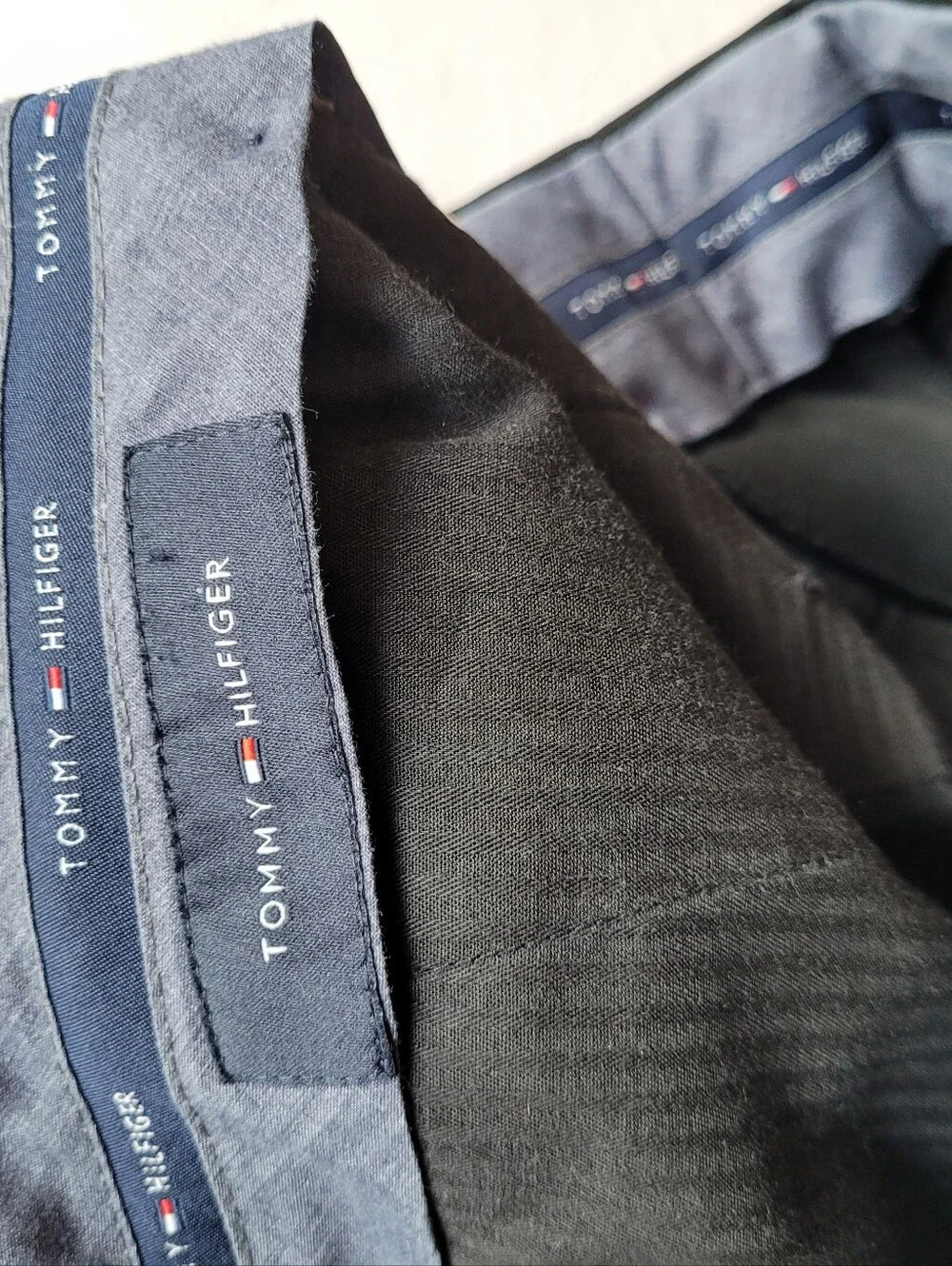 Tommy Hilfiger Men's Black Suit - Classic Formal Jacket/pants Size M (See Pics)